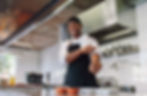 Chef se préparant à cuisiner