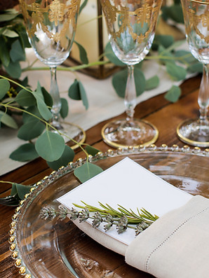 Elegant table setting decor