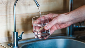 相談受付 水を飲むと口がはれてしまいます。いろいろな物に反応してしまう