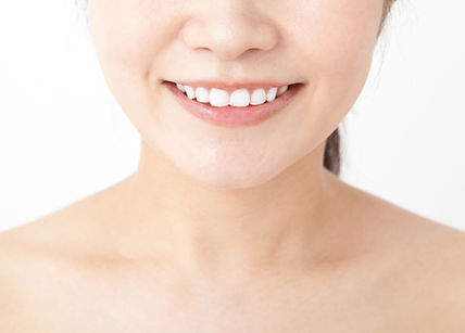 女性の歯・口元