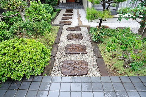 玄関アプローチ