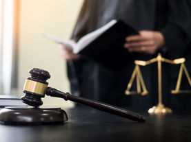 Punir, dissuader, réparer - ce que l'on peut attendre de la justice pénale internationale