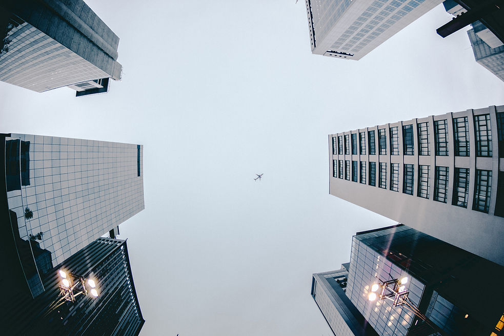 Prédios e avião