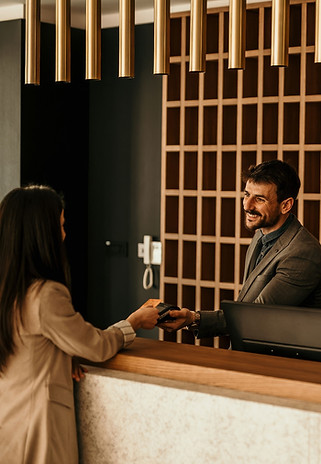 Banco del check-in dell'hotel