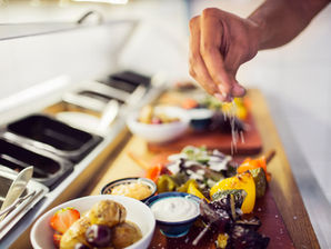 【補助金】令和7年度「篠原欣子(しのはらよしこ)記念財団 こども食堂応援プログラム」