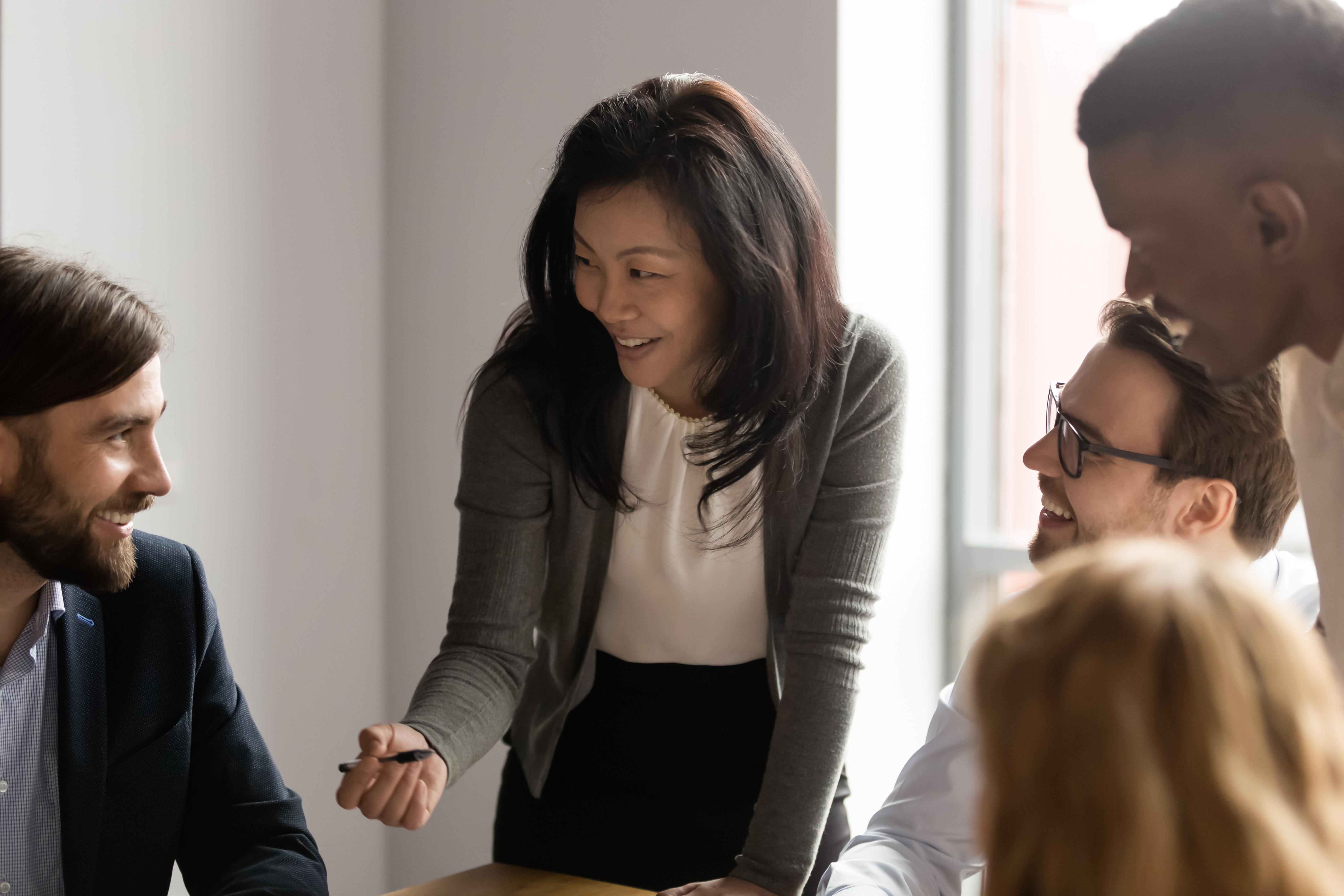 Ser un buen líder empresarial, es una gran responsabilidad, y su labor principal es motivar, cohesionar y resolver posibles incidencias dentro de su equipo. Te invitamos a participar de nuestra capacitación de Liderazgo en el siguiente link:  México: https://www.impactaconsultora.com/cursoonlinedeliderazgomexico 