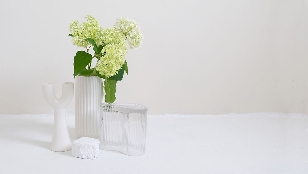 Minimalist Flower Arrangement