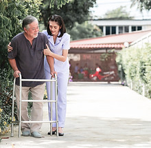 Infirmière avec patient
