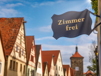 BGH, 08.01.2014 - VIII ZR 210/13: Untermieterlaubnis umfasst nicht per se tageweise Überlassung