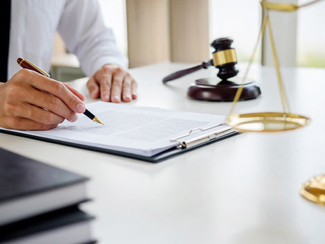 How To Choose The Right Criminal Lawyer For Your Case