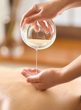 Anwendung des Massageöls