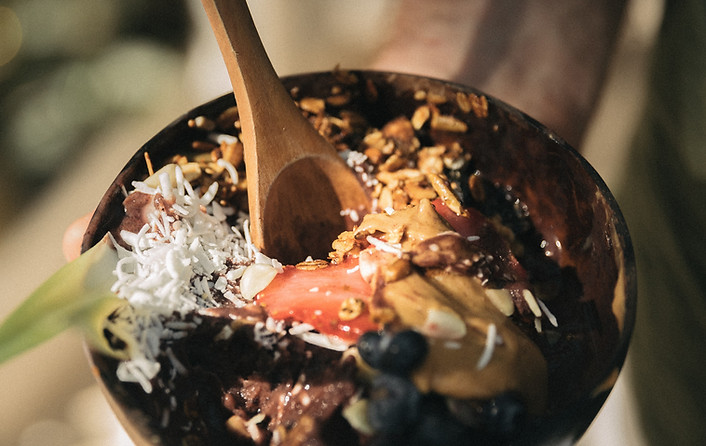 Primer plano de un tazón de açaí