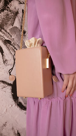 NY BlendIn Stylish Hand Bag