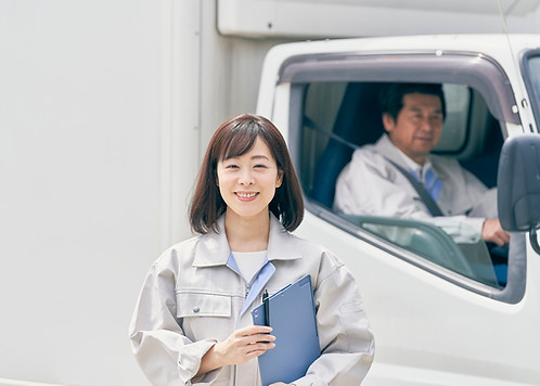 トラック 作業員