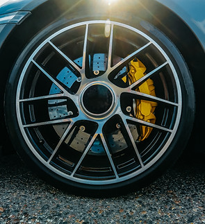 Close-up van een autowiel