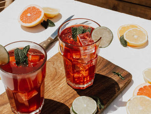 4 Reasons to Serve Kombucha at Your Next Party