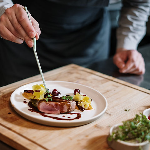 Decorating a Steak
