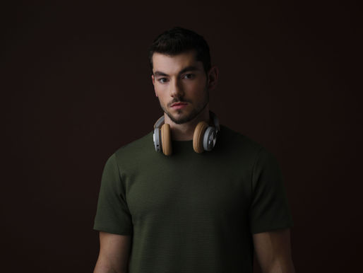 What to Look for in a DJ? A Comprehensive Guide to Finding the Perfect Music Maestro