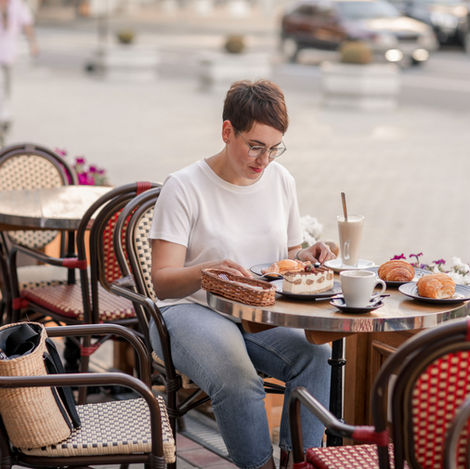 Explorons l'un des plaisirs de la planification d'événements : dénicher le traiteur idéal.
