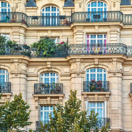 Immeuble avec balcons