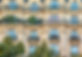 Immeuble avec balcons