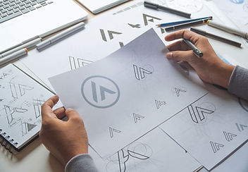 Erstung von Logo und Printmedien