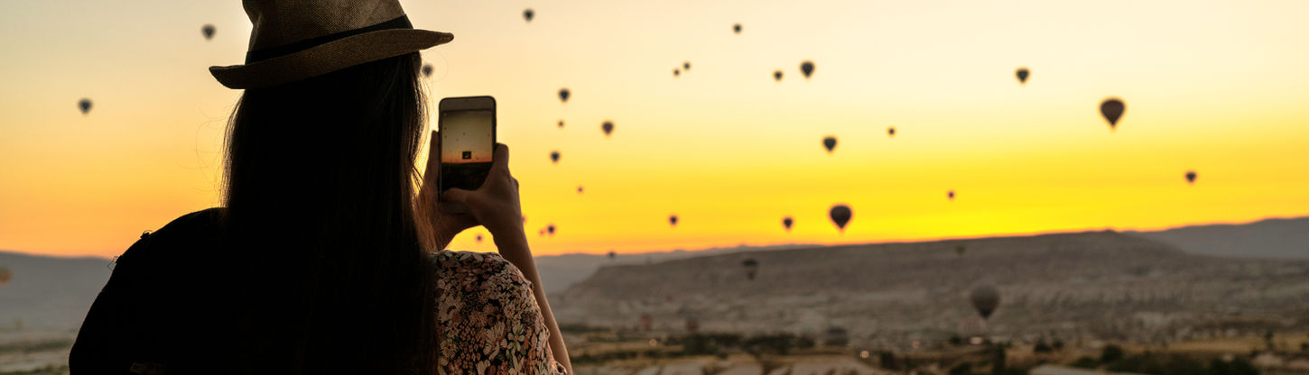 Tomando fotos de globos en Capadocia