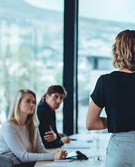 Une présentation au bureau