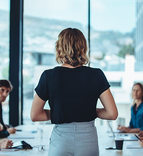 オフィスでのプレゼンテーション