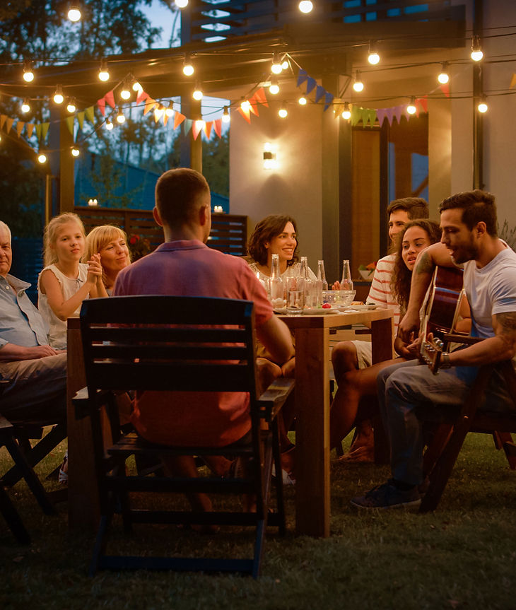 Dîner d'été en famille