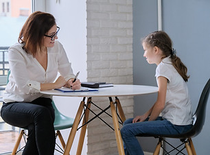Girl at the female therapist
