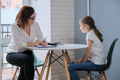 Girl at the female therapist
