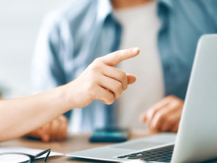 Choose the Right Salesforce Implementation Partner for Your Business