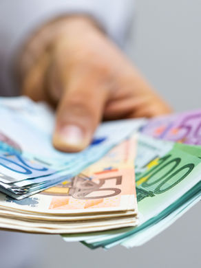 Cruise Retail Pay Explained: Why $1,800/Month at Sea Can Beat $4,000 on Land