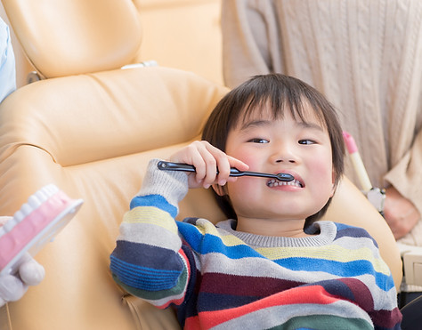 Children dental care at kids dentist