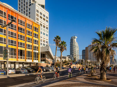 Tel Aviv's Culinary Scene: Where to Eat Like a Local