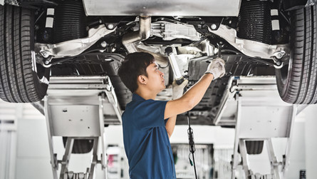 automechaniker-reparatur-auto