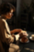 Frau Kaffee trinken