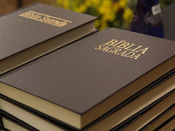 Dia do Evangélico em Brasília: a empresa é obrigada a conceder folga ou pagar as horas extras?