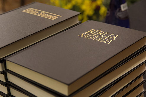 Sagrada Biblia