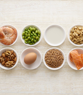 Ingrédients alimentaires dans des bols