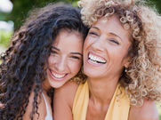 THE BIGGEST MISTAKE PEOPLE MAKE WHEN THEY GET A PIMPLE