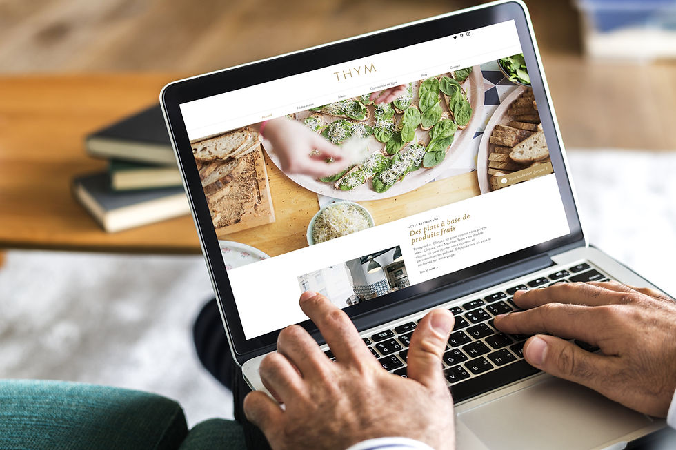 The Oana Vincze website, with booking, shop and course access in one place.