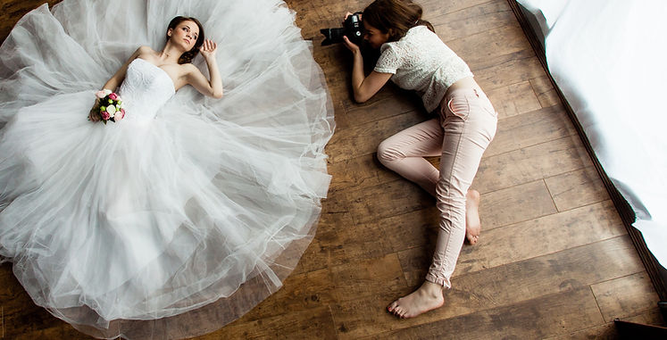 Practical, genuine engagement photo ideas covering location choices, outfit coordination, and posing tips that reflect your actual relationship and style.