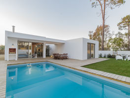 Summer 2026 Is Filling Fast: Where Luxury Travellers Are Booking Right Now