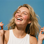 Portrait de femme souriante