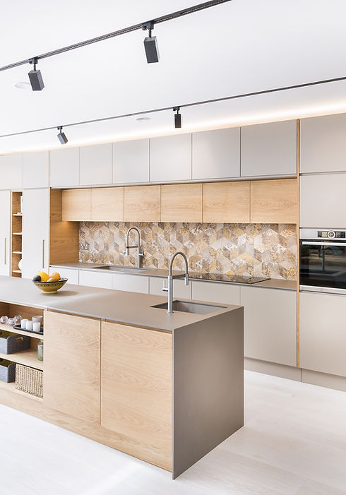 Image 17: Luxury Kitchen