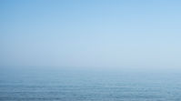 穏やかな青い海