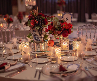 披露宴会場のテーブル装飾