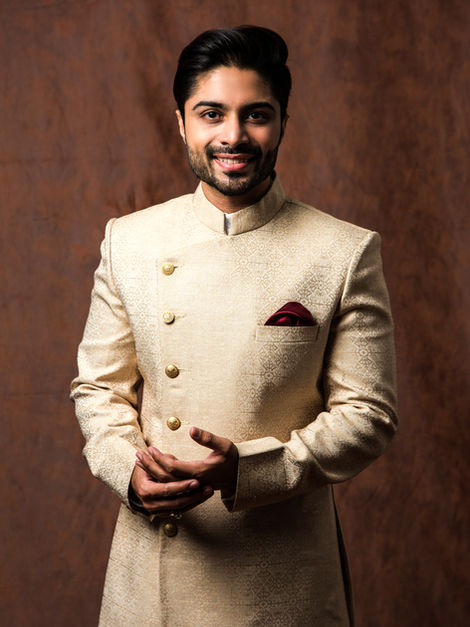 Unlock your true style potential with StyleBuddy's personal stylists in Delhi. From wardrobe makeovers to trend-savvy shopping experiences, redefine your look today.